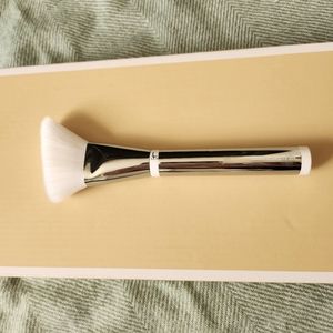 IT skin hugging foundation No.707 silicone case